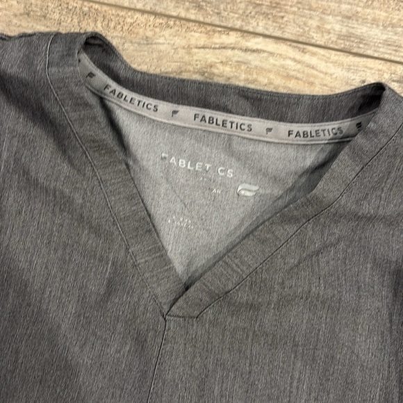 Fabletics Feel Good Performance 2 Gray, 1 Navy Scrub Tops XL - Picture 5 of 13